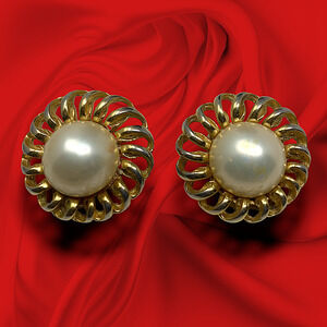Vintage Marvella Clip On Gold Tone Faux Pearl Earrings Runway Couture